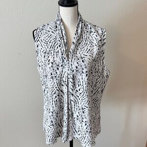 KEREN hart Monochrome Sleeveless Blouse